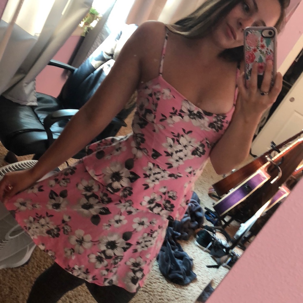 Floral pink summer dress!